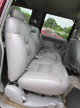 1999 CHEVROLET SUBURBAN LT 3rd ROW LEATHER HTD SEATS TAHOE - cars for sale in Mishawaka, IN – photo 17