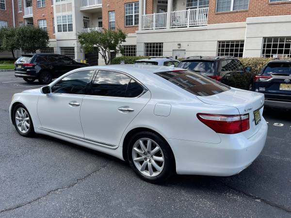 Great condition - runs great - luxury Lexus LS 460 for sale in West New York, NJ – photo 5