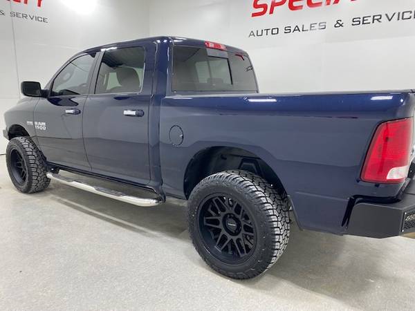 2016 Ram Big Horn Crew Cab 4WD! Htd seats! Remote Start! Nav! NEW for sale in Suamico, WI – photo 5