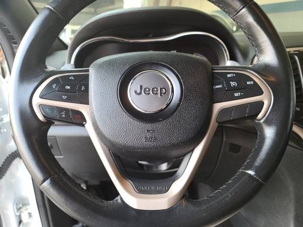*2016* *Jeep* *Grand Cherokee* *Laredo* - cars & trucks - by dealer... for sale in Porterville, CA – photo 14