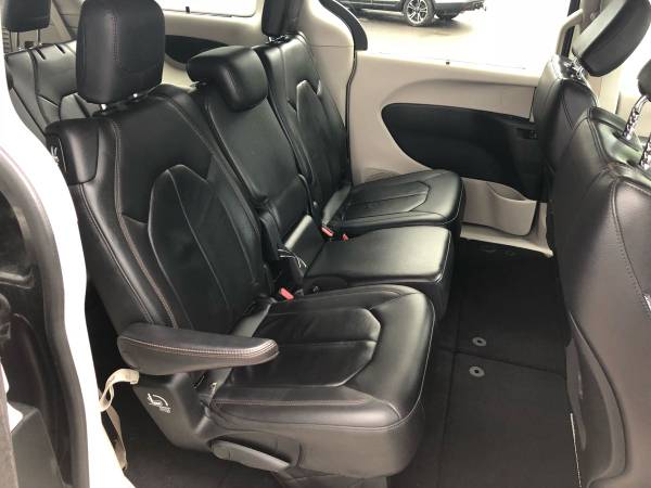 2017 Chrysler Pacifica Touring L - Heated Leather - 3rd Seat - One... for sale in binghamton, NY – photo 14