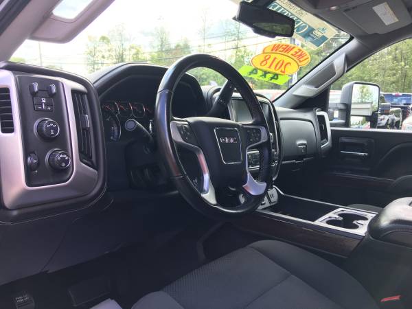 2018 GMC Sierra SLE Crew Cab Only 16K Miles! Certified With Warranty! for sale in Bridgeport, NY – photo 20