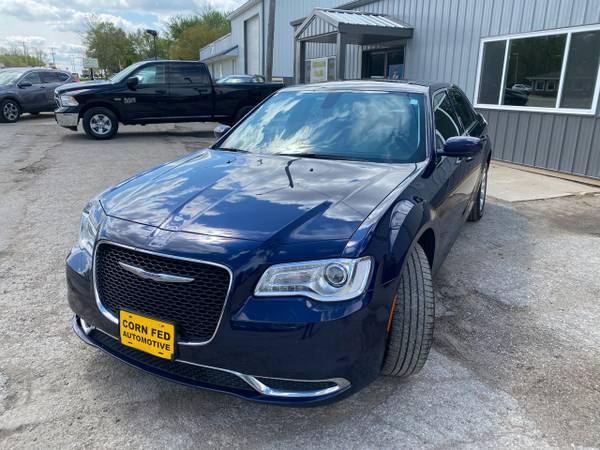 2016 Chrysler 300 4dr Sdn Limited RWD - - by dealer for sale in CENTER POINT, IL – photo 6