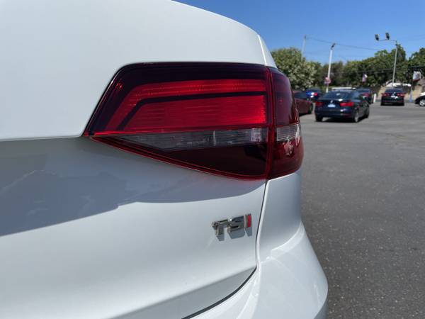 2016 Volkswagen Jetta 1 8T SEL Premium Loaded Gas Save HUGE SALE for sale in CERES, CA – photo 9