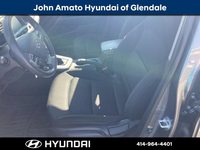 2018 Hyundai Elantra SEL for sale in Glendale, WI – photo 13