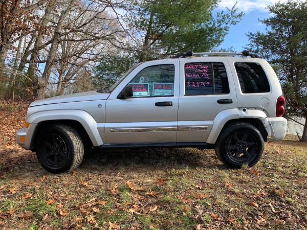 2007 Jeep Liberty 4x4 - cars & trucks - by owner - vehicle... for sale in Glade Hill, VA – photo 2