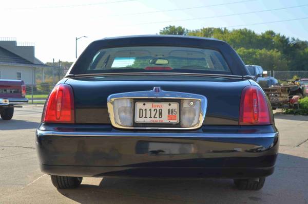 2000 Lincoln Town Car Presidential Town Sedan - - by for sale in West Des Moines, IA – photo 11