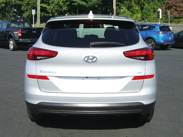 ► 2019 HYUNDAI TUCSON SE - AWD SUV with a REMAINING FACTORY WARRANTY for sale in Feeding Hills, MA – photo 4