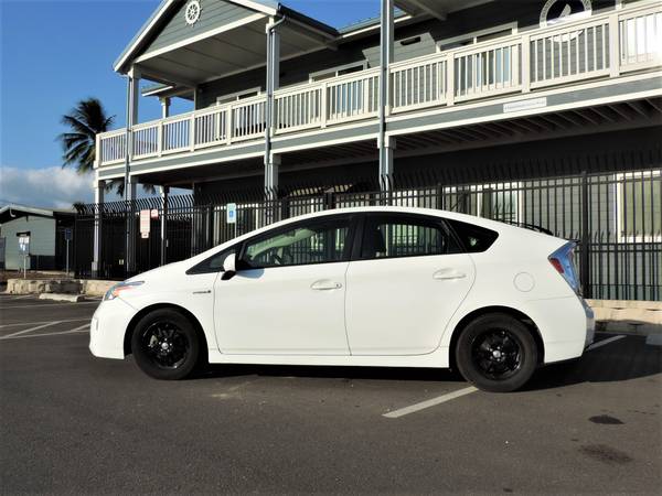 2015 Toyota Prius Gas Saver Clean Title! Great Condition - cars for sale in Honolulu, HI – photo 6