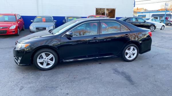 2013 Toyota Camry SE - cars & trucks - by dealer - vehicle... for sale in Pawtucket, RI – photo 2