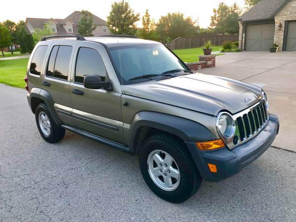 2007 JEEP Liberty LIMITED 4X4 SPORTY!!! for sale in Tulsa, OK