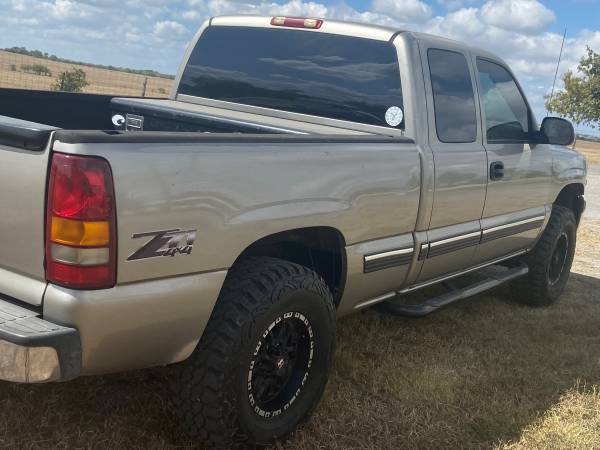 99 Chevy silverado 1500 4X4 for sale in San Marcos, TX / classiccarsbay.com