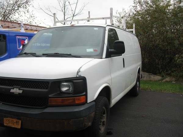 2007 Chevy 3500 4WD Express Van for sale in Middletown, NY – photo 2