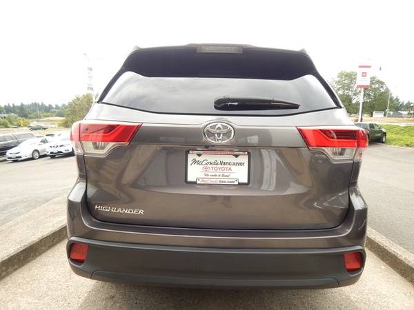 2017 Toyota Highlander Certified LE I4 FWD SUV for sale in Vancouver, WA – photo 5