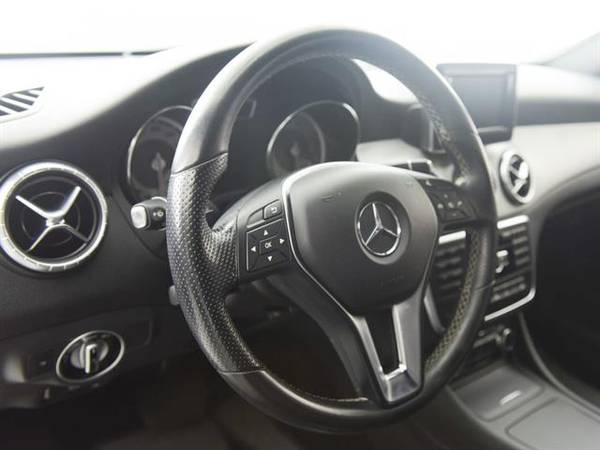 2014 Mercedes-Benz CLA-Class CLA 250 Coupe 4D coupe Off white - for sale in Arlington, District Of Columbia – photo 2