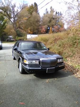 Lincoln Town Car for sale in North Bennington, NY – photo 2