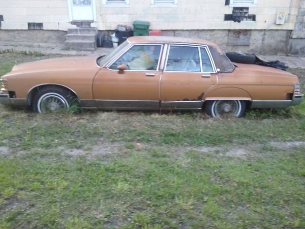1980 Pontiac Bonneville Brougham diesel 5 7 - - by for sale in Baltimore, MD – photo 2
