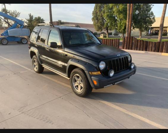 2005 Jeep Liberty Renegade 4X4 - - by dealer - vehicle for sale in Mesa, AZ – photo 3