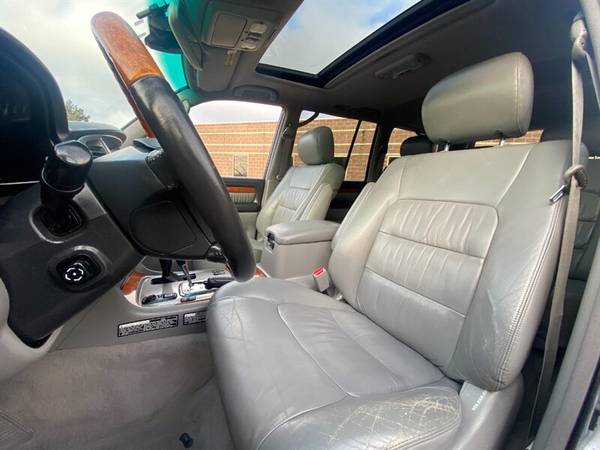 2004 Lexus LX 470: 4 Wheel Drive 3rd Row Seating SUNROOF for sale in Madison, WI – photo 11