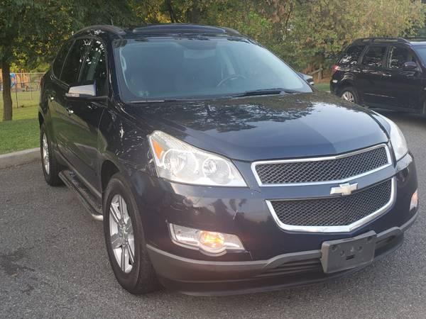 2010 Chevrolet Traverse LT Sport AWD Financing Available for sale in Plainfield, NY – photo 3
