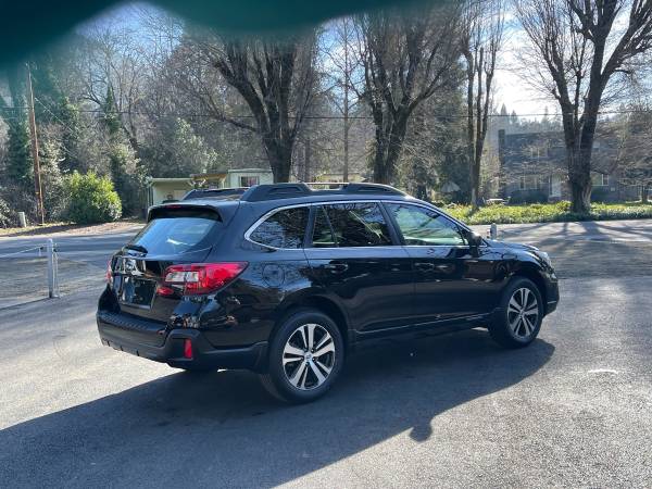 2018 Subaru Outback AWD - - by dealer - vehicle for sale in Grants Pass, OR – photo 7