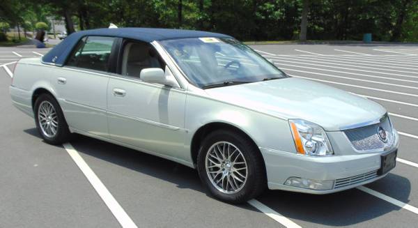 2009 Cadillac DTS - cars & trucks - by dealer - vehicle automotive... for sale in Waterbury, CT – photo 3
