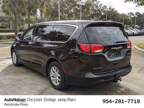2017 Chrysler Pacifica Touring SKU:HR525470 Mini-Van - cars & trucks... for sale in Pembroke Pines, FL – photo 8