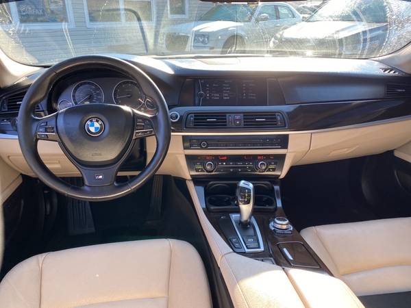2011 BMW 5 Series 535i xDrive - - by dealer - vehicle for sale in Indianapolis, IN – photo 10