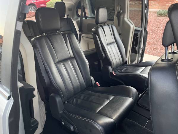 2011 Chrysler Town and Country for sale in Glendale, AZ – photo 9