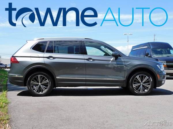 2018 Volkswagen Tiguan 2 0T SEL 4Motion SKU: HY19557A Volkswagen for sale in Orchard Park, NY – photo 3