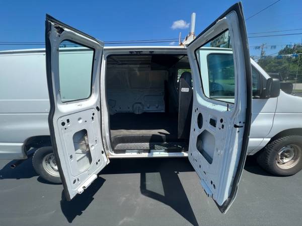2003 Ford Econoline E-150 - - by dealer - vehicle for sale in Sellersburg, KY – photo 9