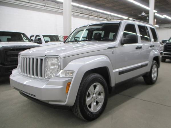 2012 Jeep Liberty 4WD for sale in Highland Park, IL – photo 3