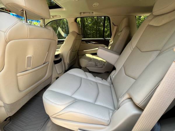 2019 Cadillac Escalade Luxury - - by dealer - vehicle for sale in Gladewater, TX – photo 11