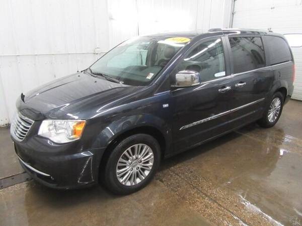 2014 Chrysler Town and Country 30th Anniversary 4dr Mini Van - cars for sale in MENASHA, WI – photo 2