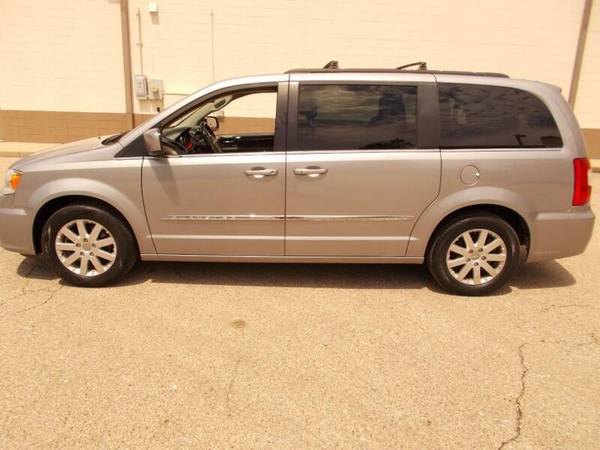 2014 CHRYSLER TOWN COUNTRY LEATHER DVD CAMERA WARRANT LQQK for sale in New Lebanon, OH – photo 19