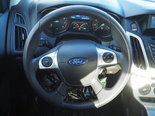 2014 Ford Focus SE - cars & trucks - by dealer - vehicle automotive... for sale in Bend, OR – photo 14