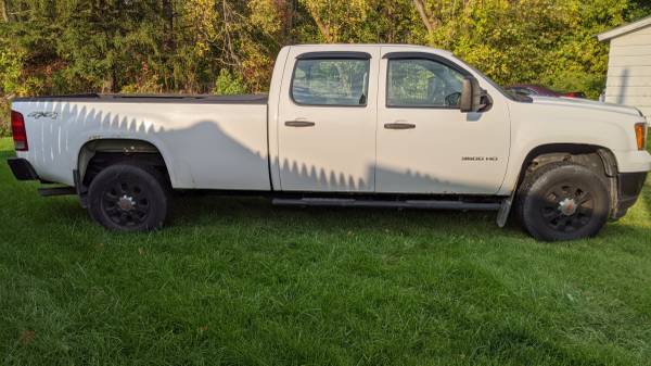 GMC 3500 HD CREW CAB 4X4 - cars & trucks - by owner - vehicle... for sale in Chateaugay, NY – photo 10