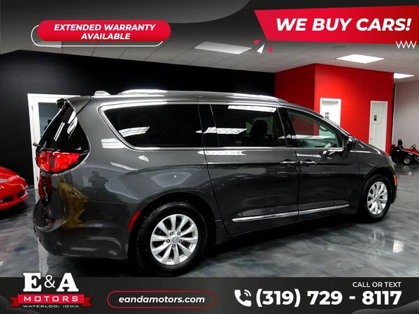 2018 Chrysler Pacifica TouringL Touring L Touring-L for sale in Waterloo, IA – photo 5