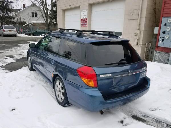 05 Subaru legacy AWD wagon with no rust no dents/clean carfax for sale in Montgomery, NY – photo 4