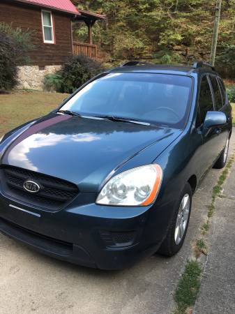 2009 KIA Rondo (one owner) for sale in Pikeville, KY