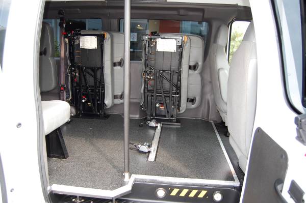 HANDICAP ACCESSIBLE WHEELCHAIR LIFT EQUIPPED VAN.....UNIT# 2309FW -... for sale in Charlotte, NC – photo 12