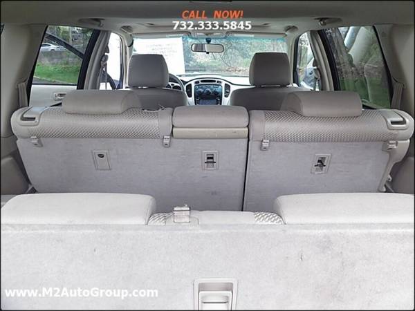 2004 Toyota Highlander Base AWD 4dr SUV V6 w/3rd Row for sale in East Brunswick, NY – photo 20