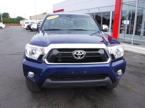 2015 TOYOTA TACOMA**SUPER CLEAN**MUST SEE**FINANCING AVAILABLE** for sale in redford, MI – photo 3