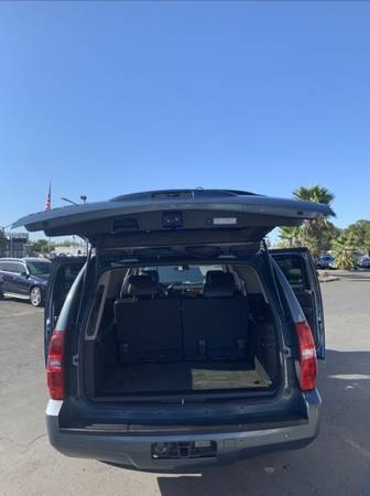2008 Chevrolet Suburban LTZ**1 OWNER **NAVY**MOONROOF****LOW MILES**** for sale in Sacramento , CA – photo 14