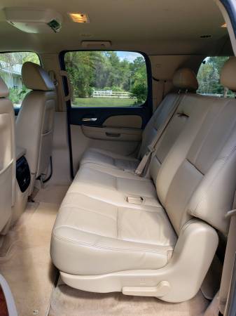 2007 Chevy Suburban LT RWD SUV - Leather - DVD Player - Low Miles for sale in Lake Helen, FL – photo 14