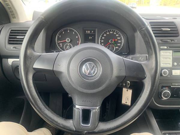 2010 Volkswagen Jetta - Financing Available! - cars & trucks - by... for sale in Rochester , NY – photo 16