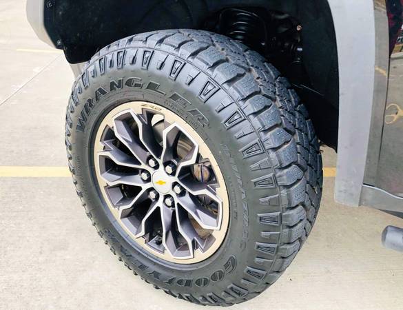 2018 CHEVY COLORADO ZR2 4X4 DURAMAX DIESEL LEATHER NAVI LIFT MUD... for sale in Ardmore, TX – photo 3