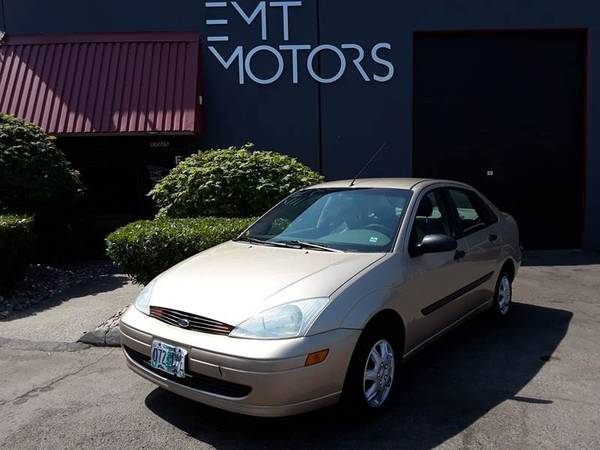 2000 Ford Focus LX 4dr Sedan for sale in Milwaukie, OR