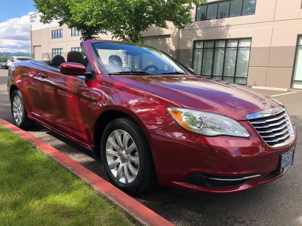2011 Chrysler 200 Touring 2D Convertible Only 19K Miles & Clean for sale in Troutdale, OR – photo 2