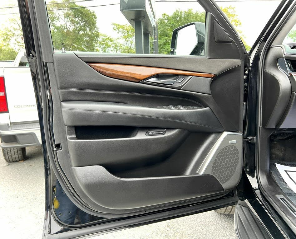 2017 Cadillac Escalade ESV Premium Luxury 4WD for sale in Beltsville, MD – photo 7